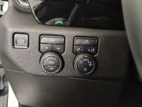 Certified 2023 Chevrolet Silverado 1500 LT AWD/4WD image 26