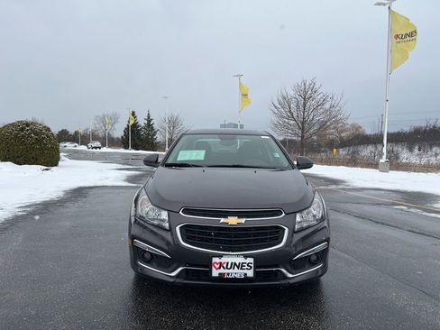 Used 2015 Chevrolet Cruze LT w/ Sun And Sound Package image 2