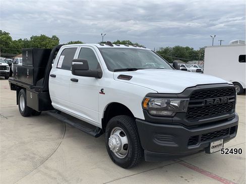 Used 2024 RAM 3500 Tradesman RWD image 3
