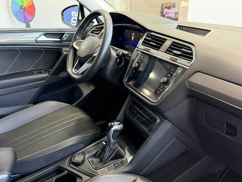 Used 2022 Volkswagen Tiguan SE AWD/4WD image 26