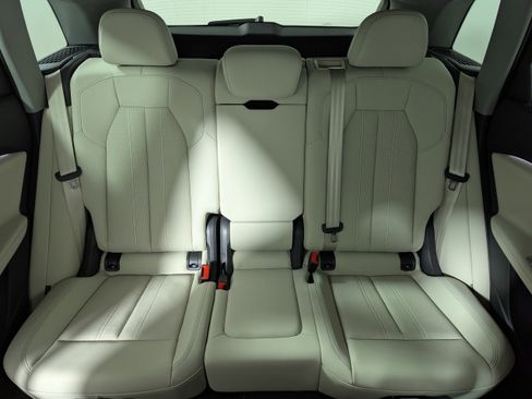 New 2025 Audi Q5 Prestige image 13