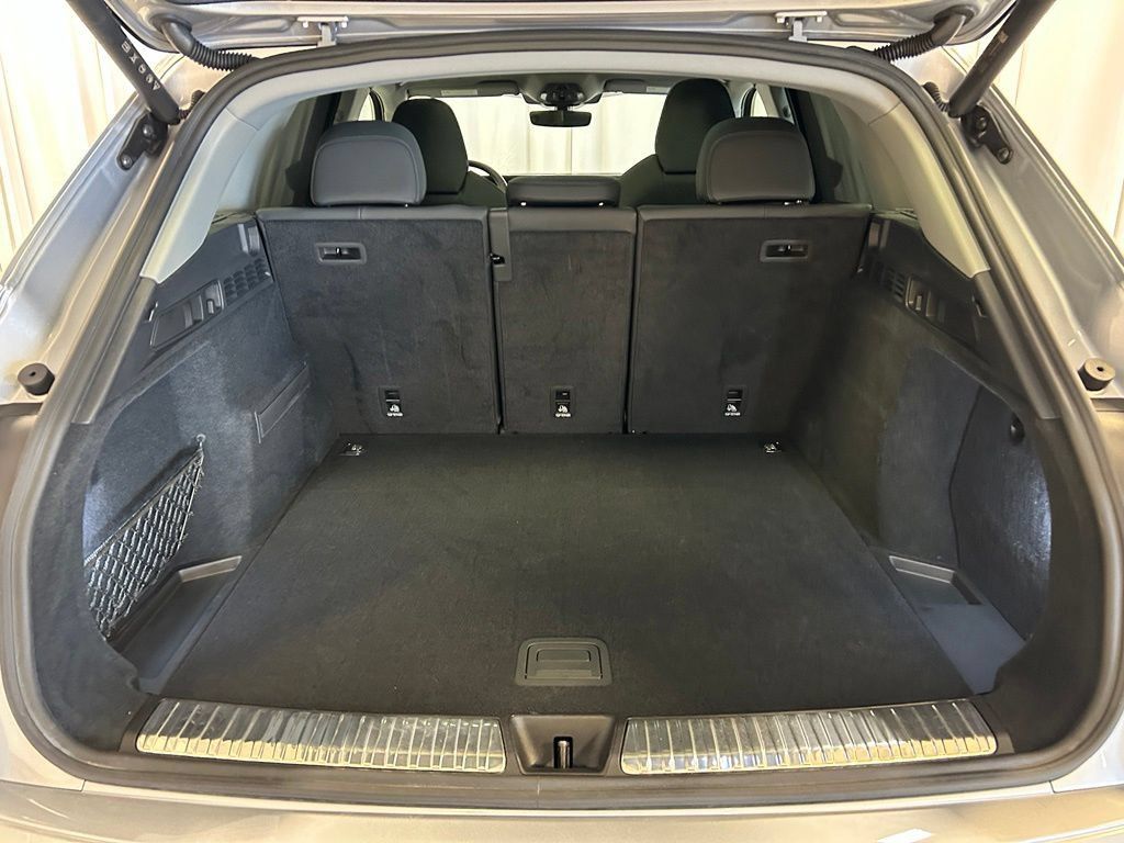 Certified 2025 Audi Q5 Premium w/ Premium Plus AWD/4WD image 7