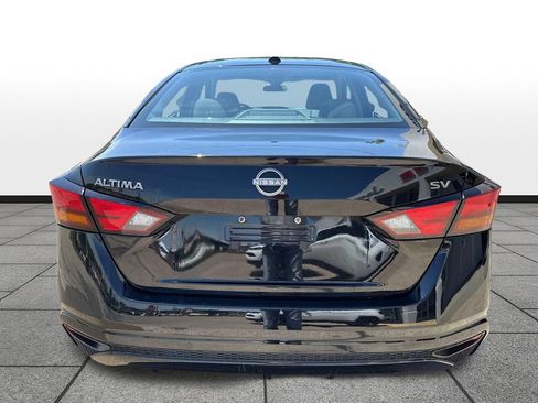 Used 2024 Nissan Altima 2.5 SV FWD image 4