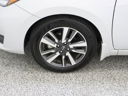 Used 2025 Nissan Versa SV w/ Trunk Package image 11