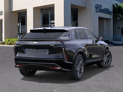 New 2026 Cadillac Lyriq V w/ Exterior Carbon Fiber Package AWD/4WD image 4