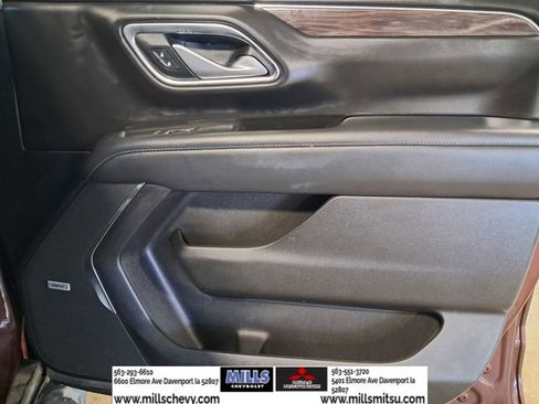 Used 2023 Chevrolet Suburban Z71 image 17