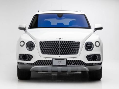 Used 2017 Bentley Bentayga AWD/4WD image 5