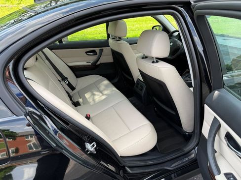 Used 2011 BMW 328i Sedan RWD image 19