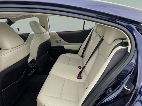 New 2025 Lexus ES 350 w/ Premium Package image 21