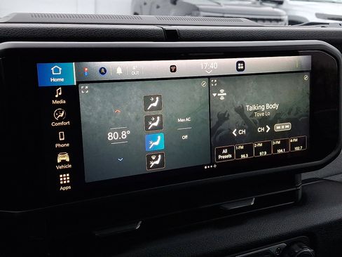 Certified 2025 Jeep Wrangler Willys image 17