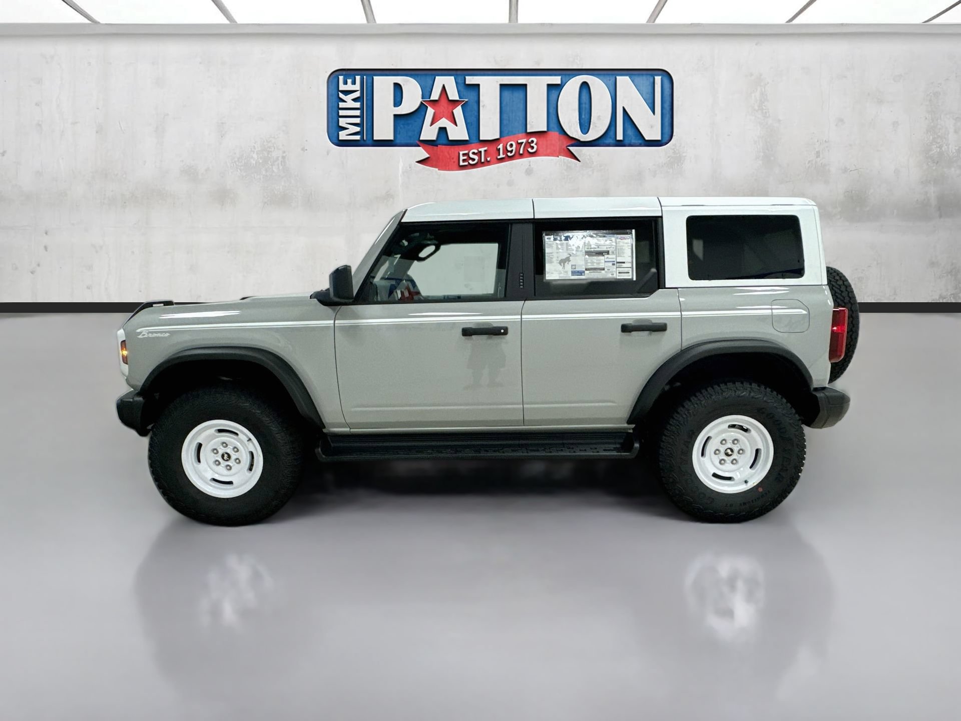 New 2026 Ford Bronco Heritage Edition AWD/4WD image 4