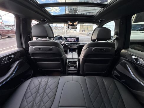 Used 2024 BMW X5 xDrive40i w/ Premium Package image 9