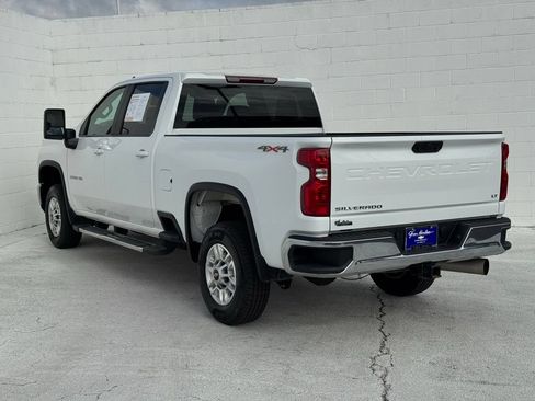 Used 2025 Chevrolet Silverado 2500 LT w/ Convenience Package AWD/4WD image 11