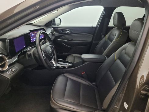 Used 2024 Chevrolet Trax ACTIV FWD image 17