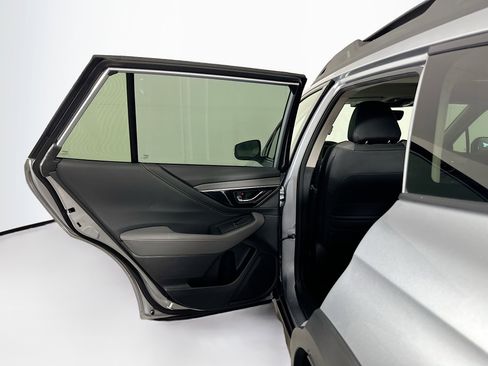 Used 2025 Subaru Outback Onyx Edition AWD/4WD image 26