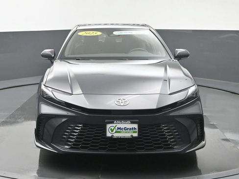 Used 2025 Toyota Camry XSE FWD image 6