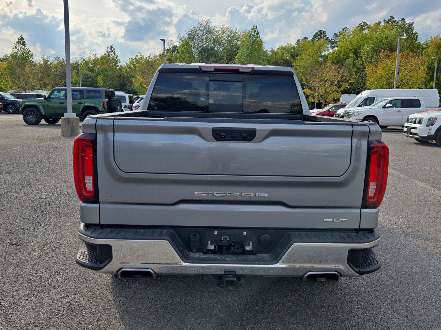 Used 2023 GMC Sierra 1500 SLT w/ SLT Premium Package AWD/4WD image 6