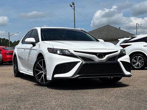 Used 2024 Toyota Camry SE FWD image 45