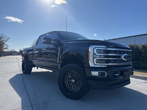 Used 2024 Ford F250 Platinum image 5