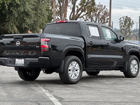 Used 2023 Nissan Frontier SV image 4