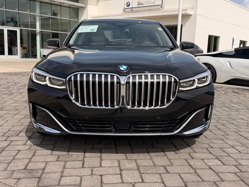 Used 2022 BMW 750i xDrive w/ Executive Package AWD/4WD image 6