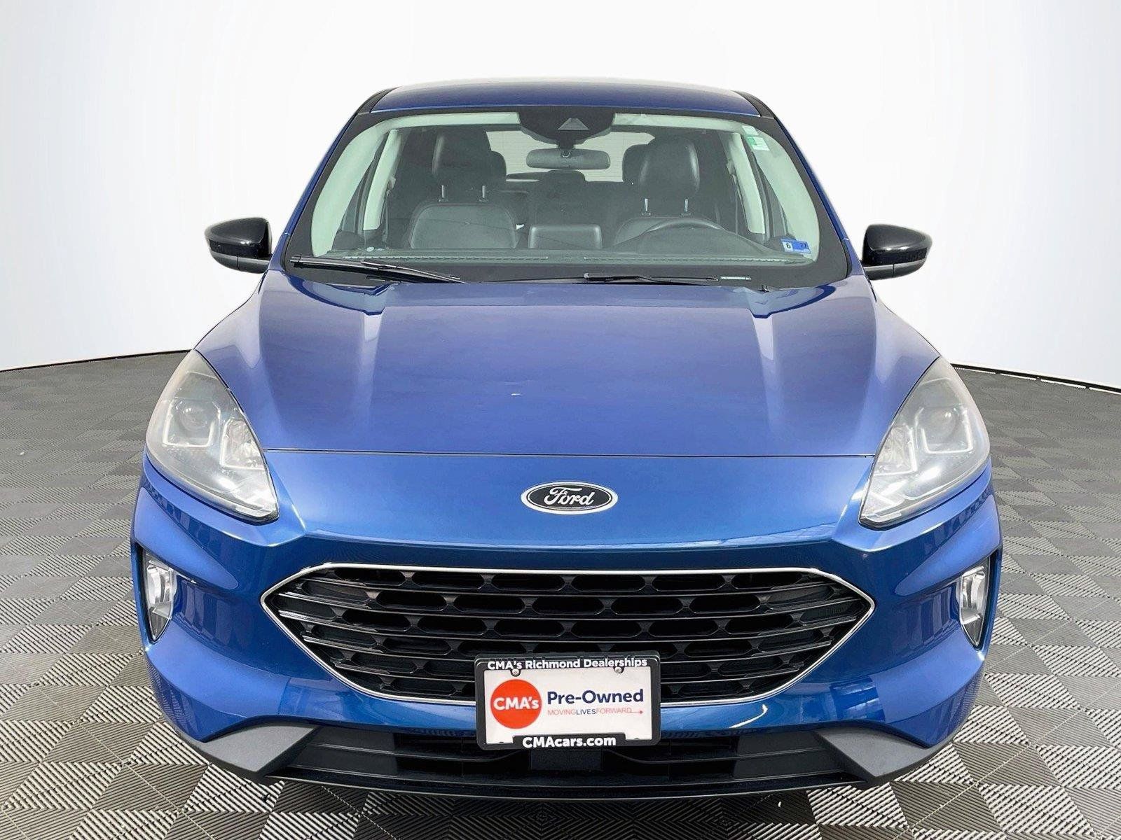 Used 2022 Ford Escape SEL w/ SEL Stealth AWD Package image 2