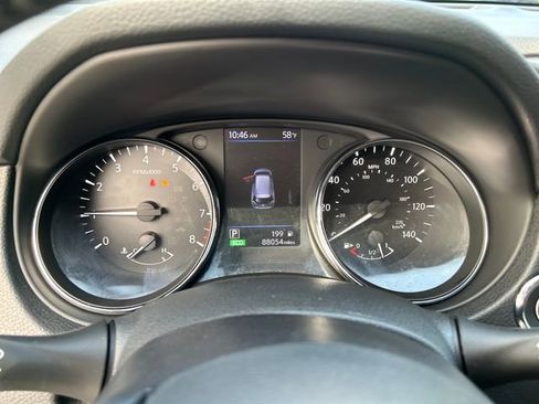 Used 2020 Nissan Rogue SV w/ Premium Package AWD/4WD image 16