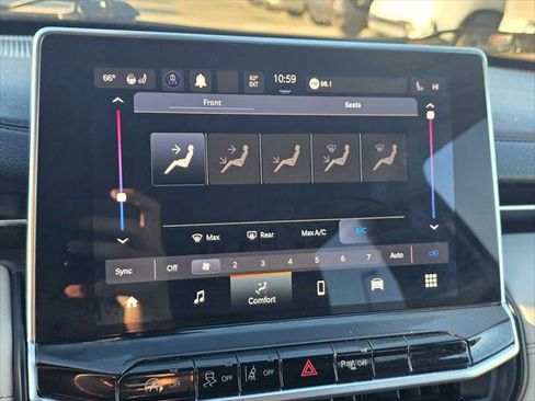 Used 2023 Jeep Compass Limited image 31