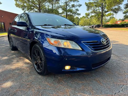 Used 2007 Toyota Camry XLE image 3