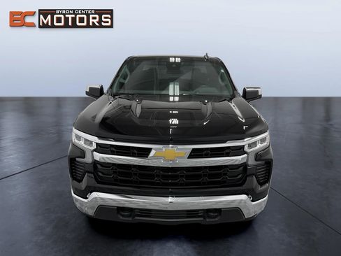 Used 2023 Chevrolet Silverado 1500 LT AWD/4WD image 8