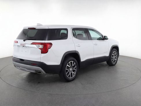 Used 2023 GMC Acadia SLT FWD image 9