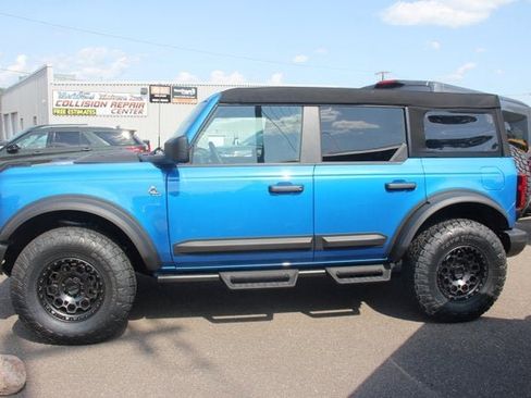 Used 2024 Ford Bronco Black Diamond image 2