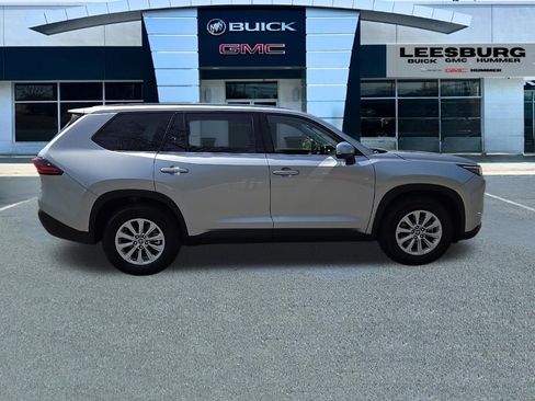 Used 2025 Toyota Grand Highlander AWD image 8