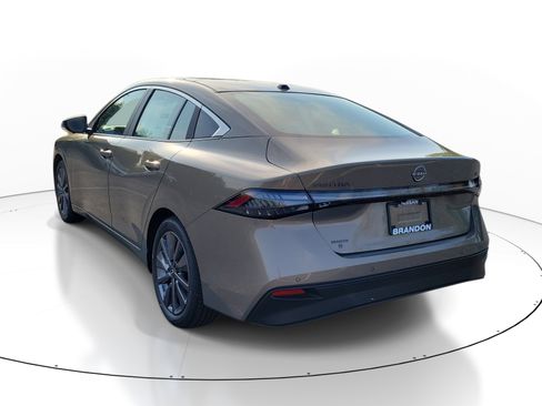 New 2026 Nissan Sentra SL FWD image 5