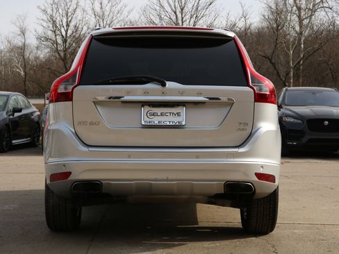Used 2015 Volvo XC60 T5 Platinum image 8