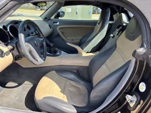 Used 2006 Pontiac Solstice Convertible w/ Premium Package RWD image 13