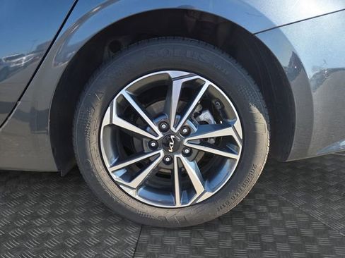 Used 2023 Kia Forte LXS image 33