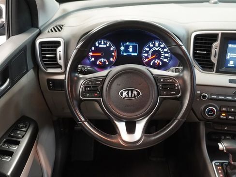 Used 2017 Kia Sportage EX image 10