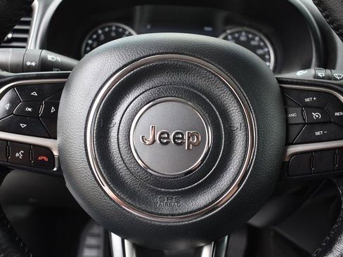 Used 2022 Jeep Renegade Latitude w/ Convenience Group image 30