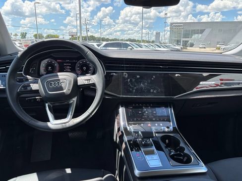Used 2023 Audi Q8 Prestige w/ Prestige Package AWD/4WD image 12