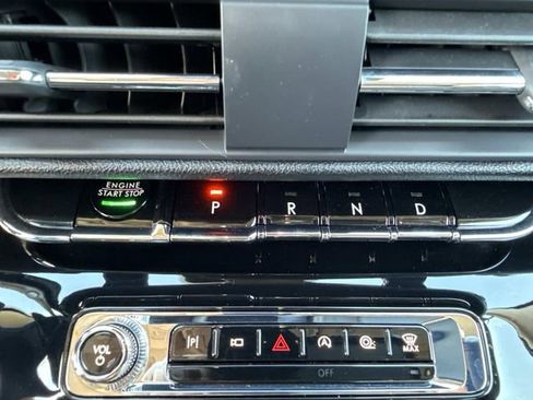 Used 2023 Lincoln Corsair Reserve w/ Equipment Group 202A image 25