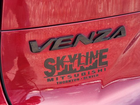 Used 2023 Toyota Venza Nightshade image 8