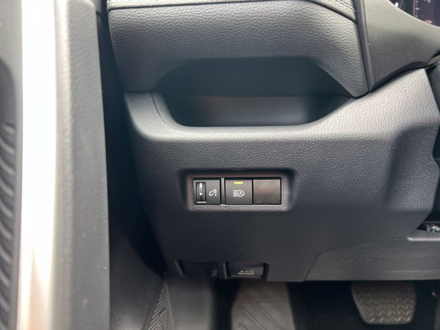 Used 2024 Toyota RAV4 LE AWD/4WD image 15
