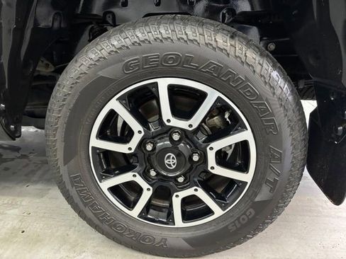 Used 2018 Toyota Tundra Limited w/ Limited Premium Package AWD/4WD image 8