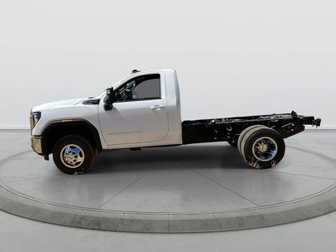 New 2026 GMC Sierra 3500 SLE w/ SLE Convenience Package RWD image 5