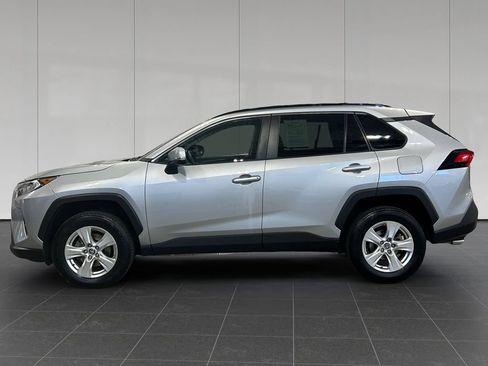 Used 2021 Toyota RAV4 XLE w/ Convenience Package AWD/4WD image 2