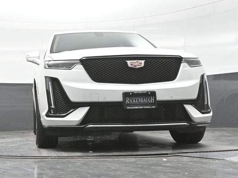 Certified 2025 Cadillac XT6 Sport w/ Platinum Package AWD/4WD image 22