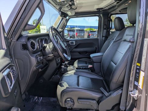 Used 2021 Jeep Wrangler Unlimited Sahara AWD/4WD image 15