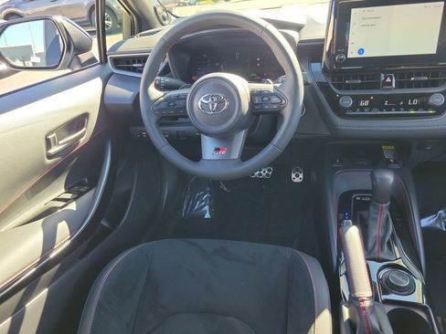 Used 2025 Toyota Corolla Premium image 10