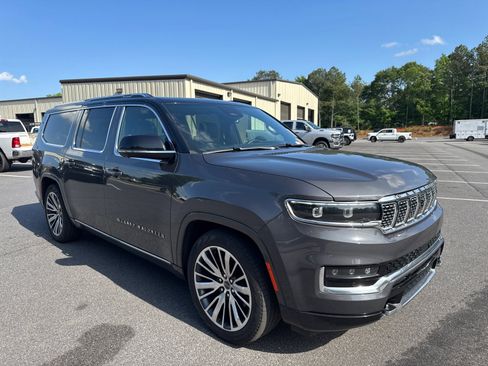 Used 2024 Jeep Grand Wagoneer L Series III w/ Rear Seat Video Group 1 AWD/4WD image 3